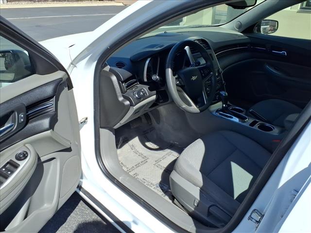 2016 Chevrolet Malibu Limited LS:R8330M