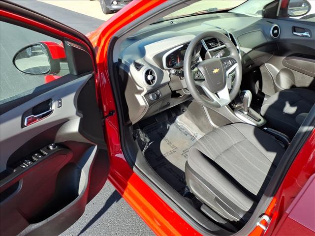 2019 Chevrolet Sonic LT Auto:R8162C