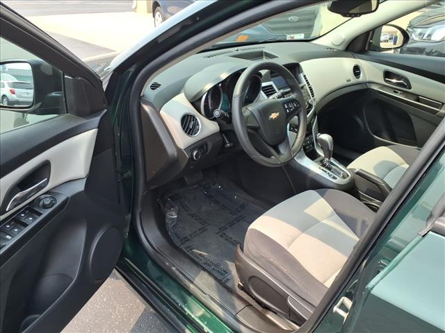 2014 Chevrolet Cruze LS Auto:R8422M