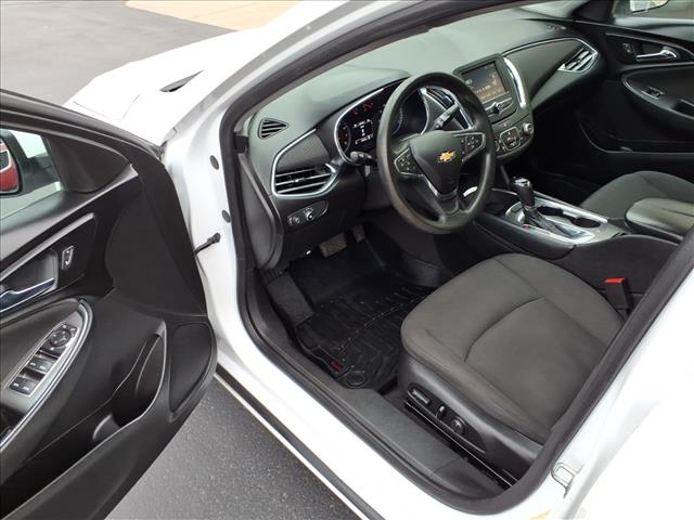 2018 Chevrolet Malibu LT:R8167C