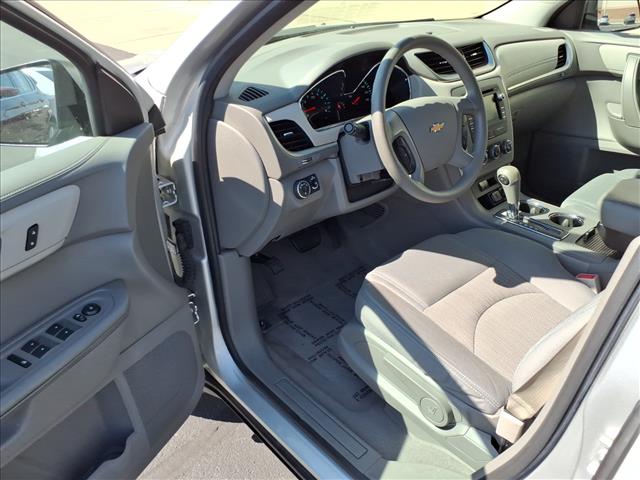 2017 Chevrolet Traverse LS:R8445C