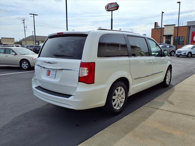 2014 Chrysler Town and Country Touring