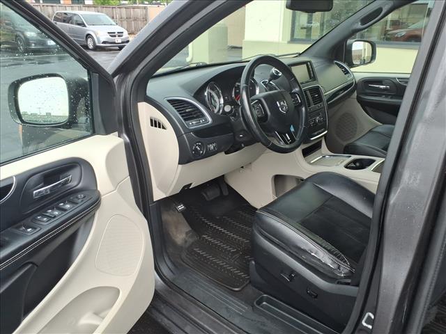 2014 Dodge Grand Caravan SXT 30th Anniversary:R8355C