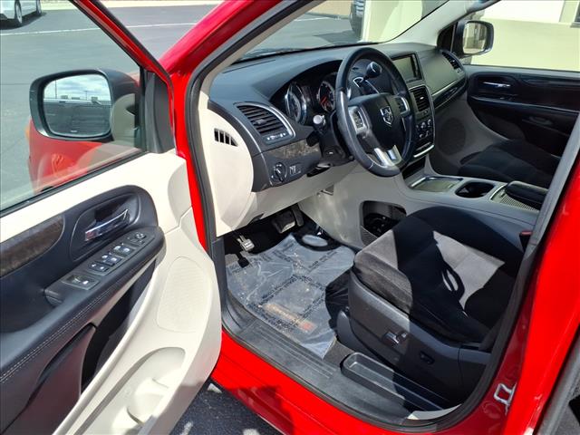 2014 Dodge Grand Caravan SXT:R8293C