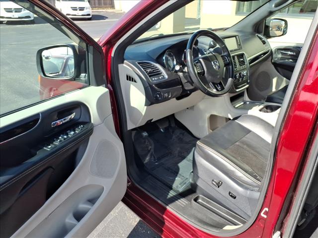 2018 Dodge Grand Caravan SXT:R8501M