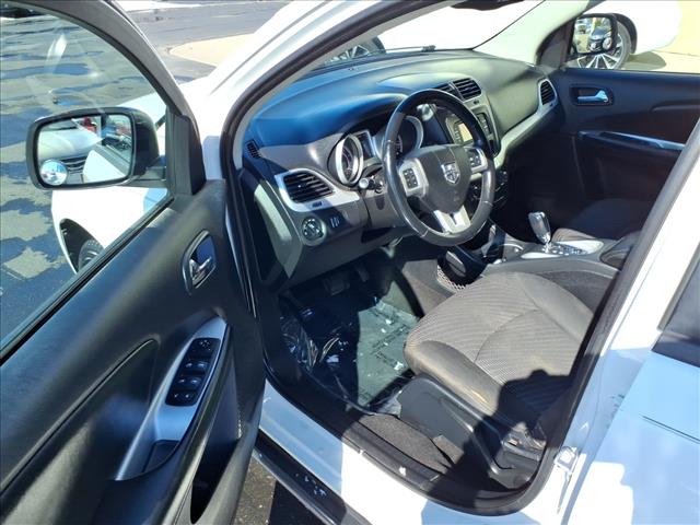 2016 Dodge Journey Crossroad:R8237M