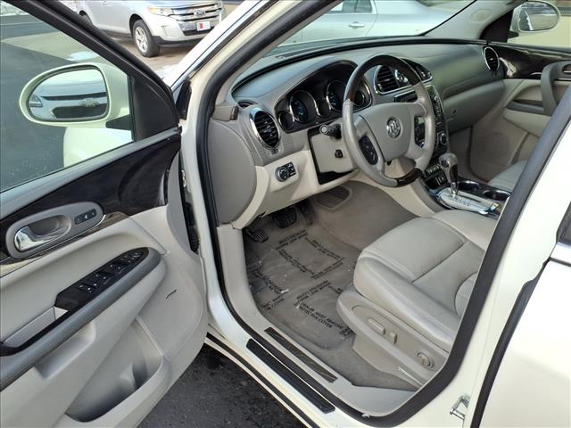 2015 Buick Enclave Premium:R8202C