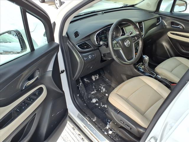 2017 Buick Encore Essence:R8199R