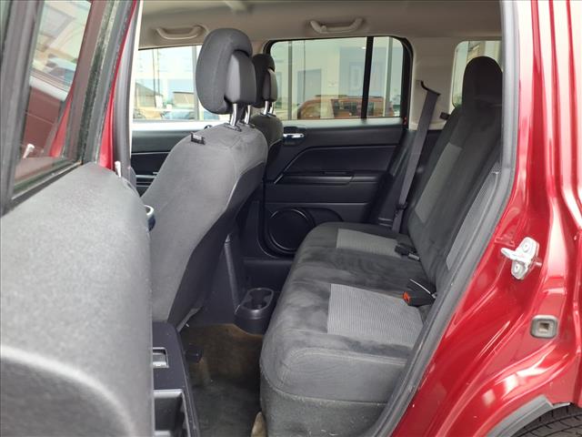 2016 Jeep Patriot Sport:R8324C