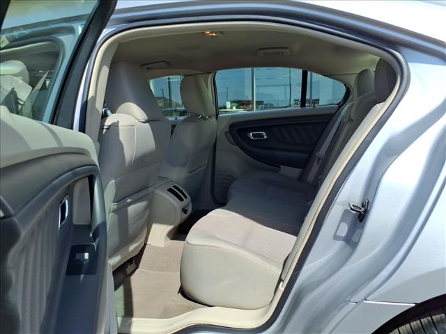 2011 Ford Taurus SEL:R8340C