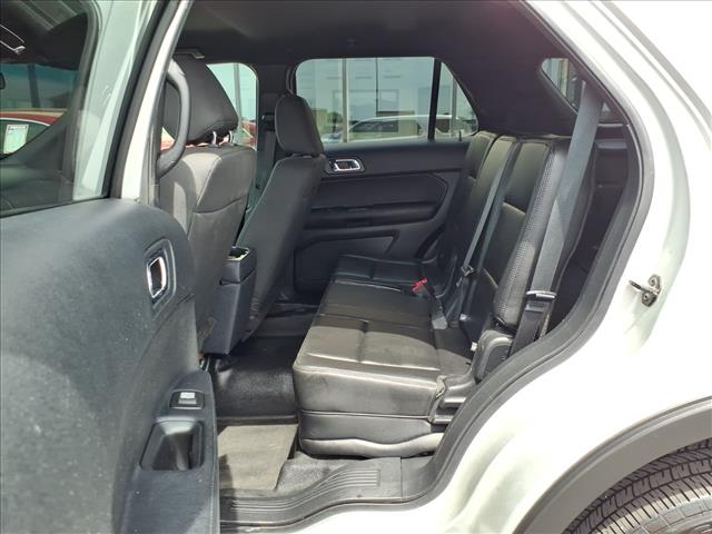 2017 Ford Explorer Police Interceptor Utility:R8303M