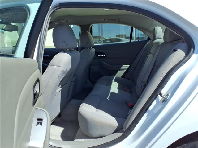 2016 Chevrolet Malibu Limited LS:R8330M