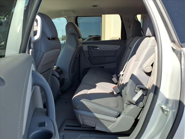2017 Chevrolet Traverse LS:R8445C