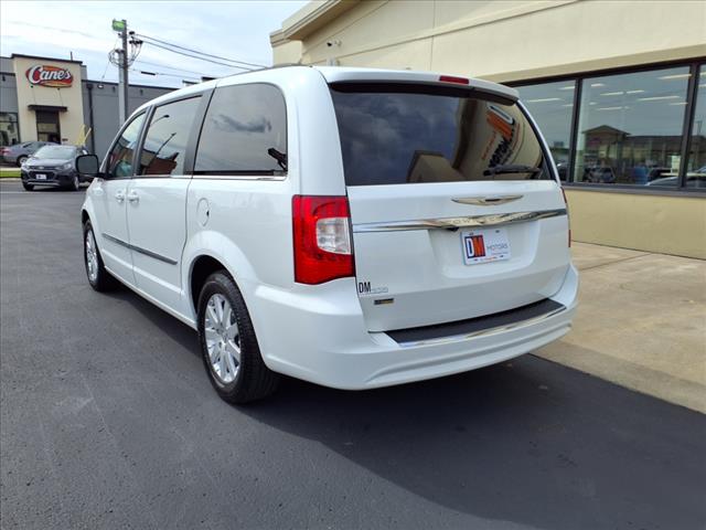 2014 Chrysler Town and Country Touring