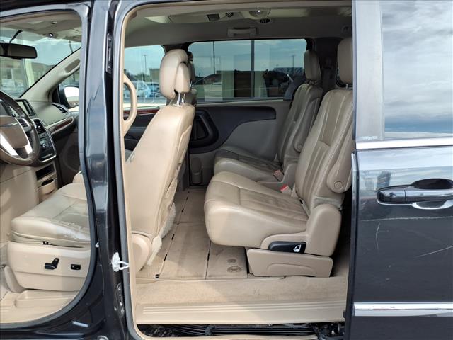 2014 Chrysler Town and Country Touring