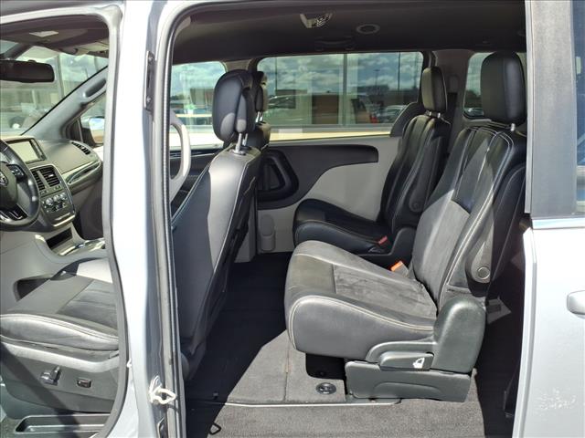 2018 Dodge Grand Caravan SXT:R8434M