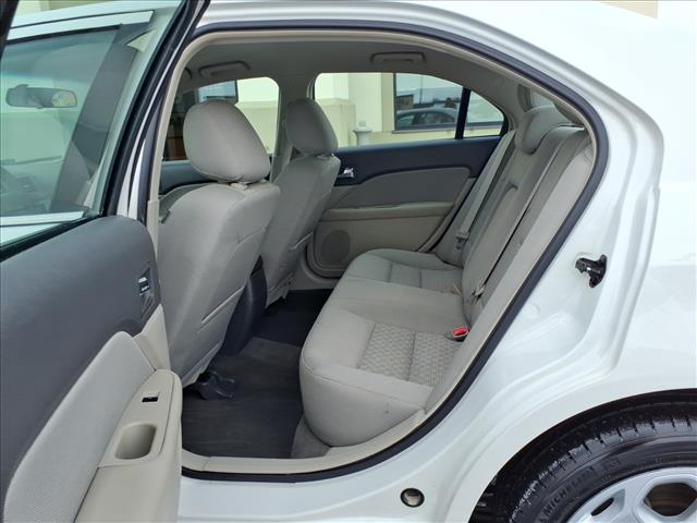 2011 Ford Fusion SE:R8149M