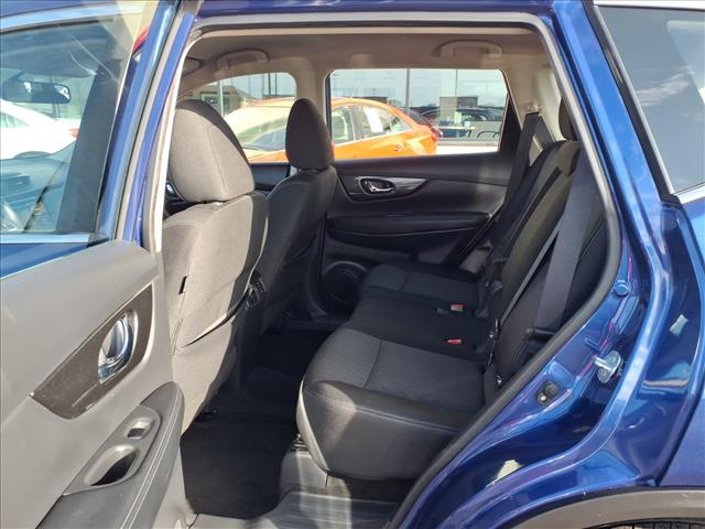 2017 Nissan Rogue S:R8296C