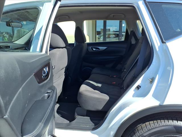 2016 Nissan Rogue S:R8299C