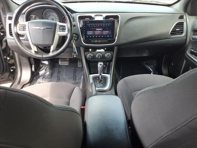2013 Chrysler 200 Touring:R8365R