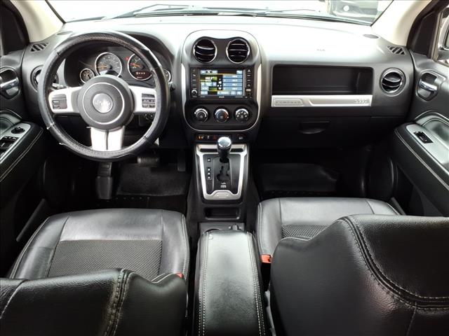 2015 Jeep Compass Latitude:R8143M