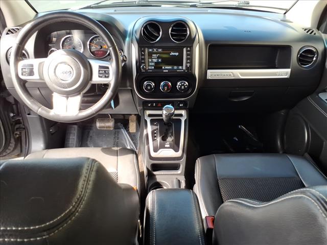 2015 Jeep Compass Latitude:R8482C