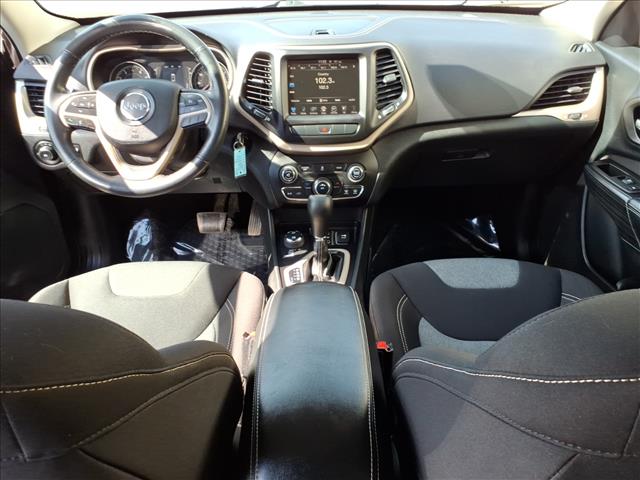 2014 Jeep Cherokee Latitude:R8249M