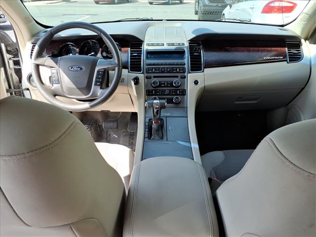 2011 Ford Taurus SEL:R8340C