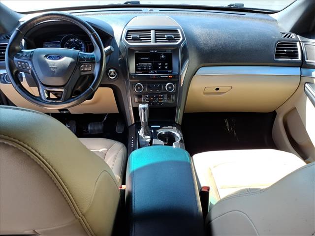 2016 Ford Explorer XLT:R8466M