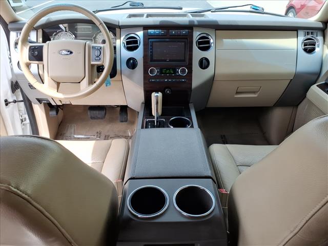 2011 Ford Expedition EL XLT:R8329M