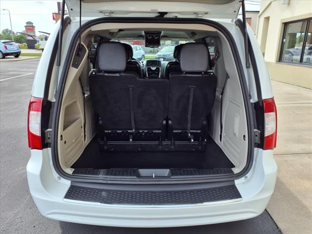 2014 Chrysler Town and Country Touring