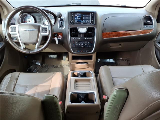 2014 Chrysler Town and Country Touring
