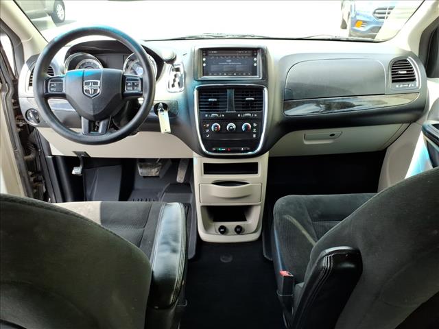 2016 Dodge Grand Caravan American Value Package:R8392M