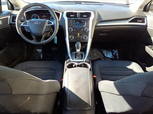 2015 Ford Fusion SE:R8161R