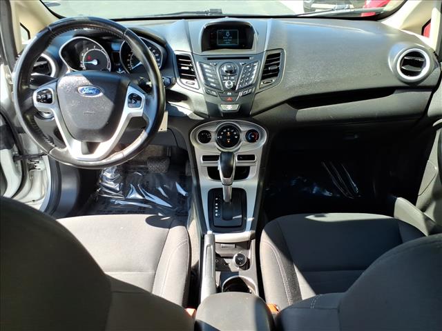 2015 Ford Fiesta SE:R8479C