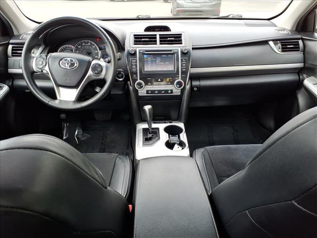 2012 Toyota Camry SE V6:R8250M
