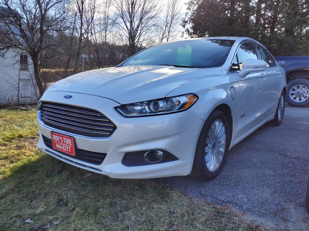2016 Ford Fusion Energi SE Luxury - main photo