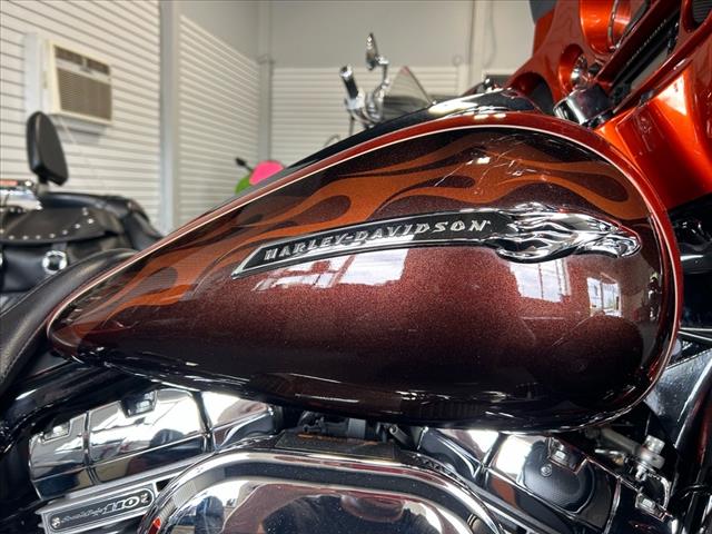 2012 Harley-Davidson FLHX Soaring Eagle