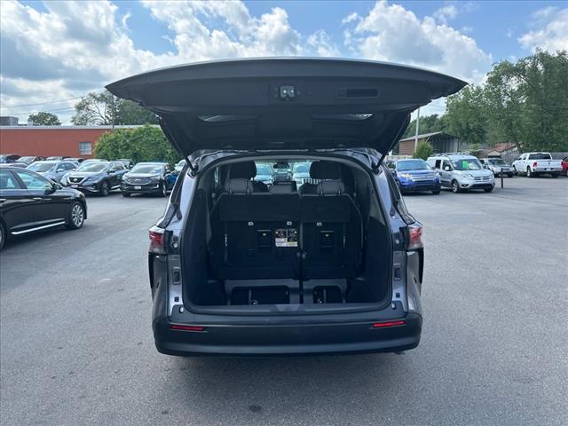 2022 Toyota Sienna LE 8-Passenger