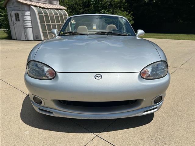 2000 Mazda MX-5 Miata Base
