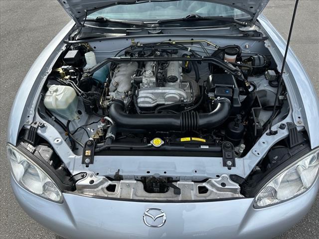 2004 Mazda MX-5 Miata LS