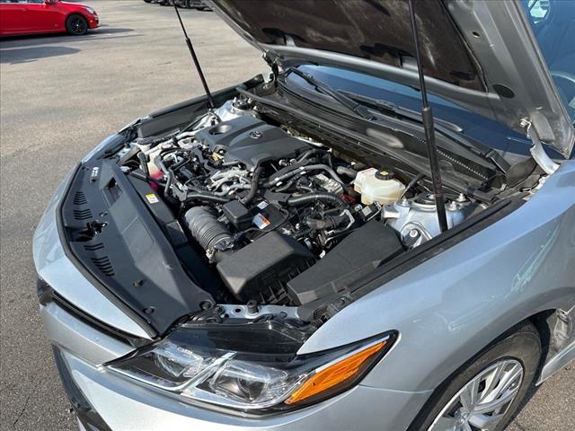 2019 Toyota Camry Hybrid LE