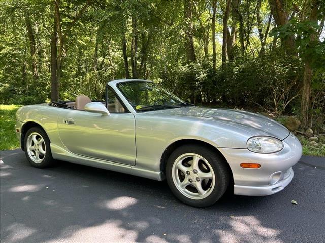 2000 Mazda MX-5 Miata Base