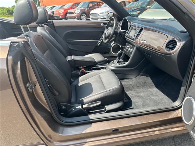 2013 Volkswagen Beetle Convertible 2.5L