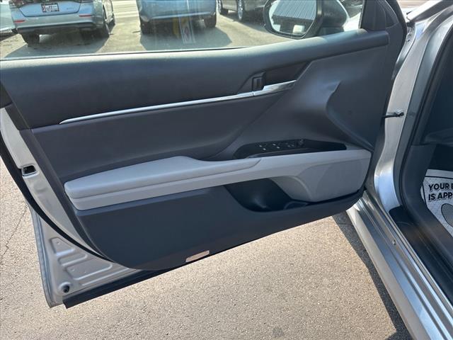2019 Toyota Camry Hybrid LE