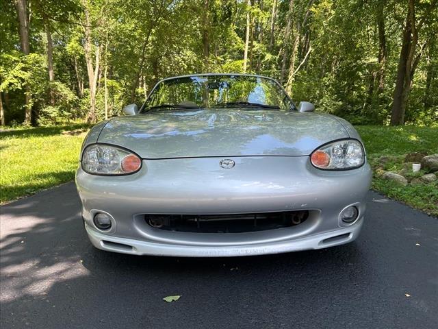 2000 Mazda MX-5 Miata Base