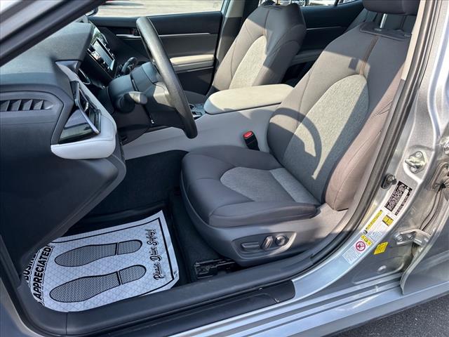2019 Toyota Camry Hybrid LE