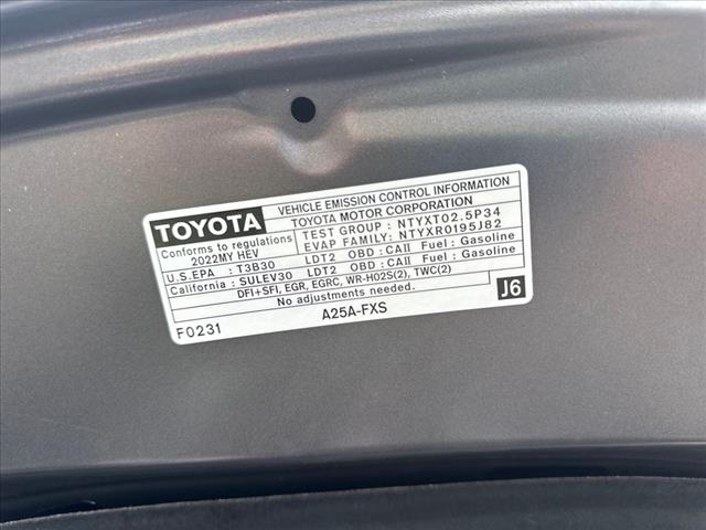 2022 Toyota Sienna LE 8-Passenger