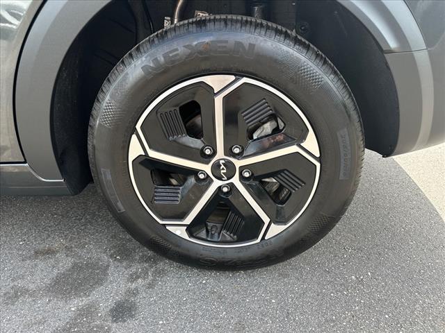 2024 Kia Niro LX