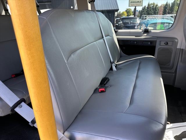 2014 Ford E-Series E-350 SD XL